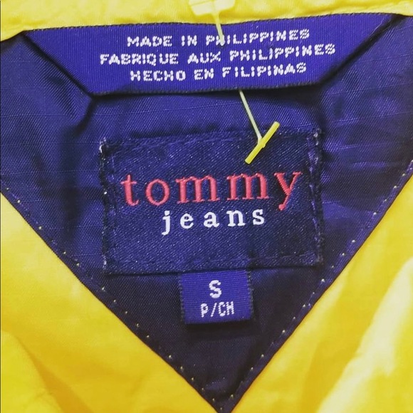 Tommy Pullover Rain Jacket - Picture 2 of 3